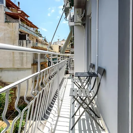 Spacious And Modern One Bedroom Apartment-2